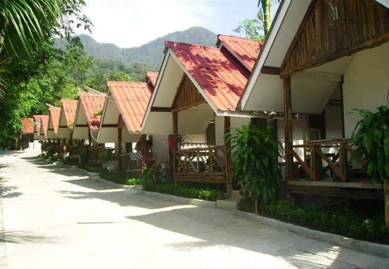 SSP Bangalow Trat Bagian luar foto